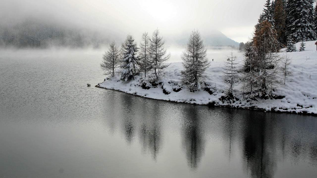 אגם דאבוס בשלג