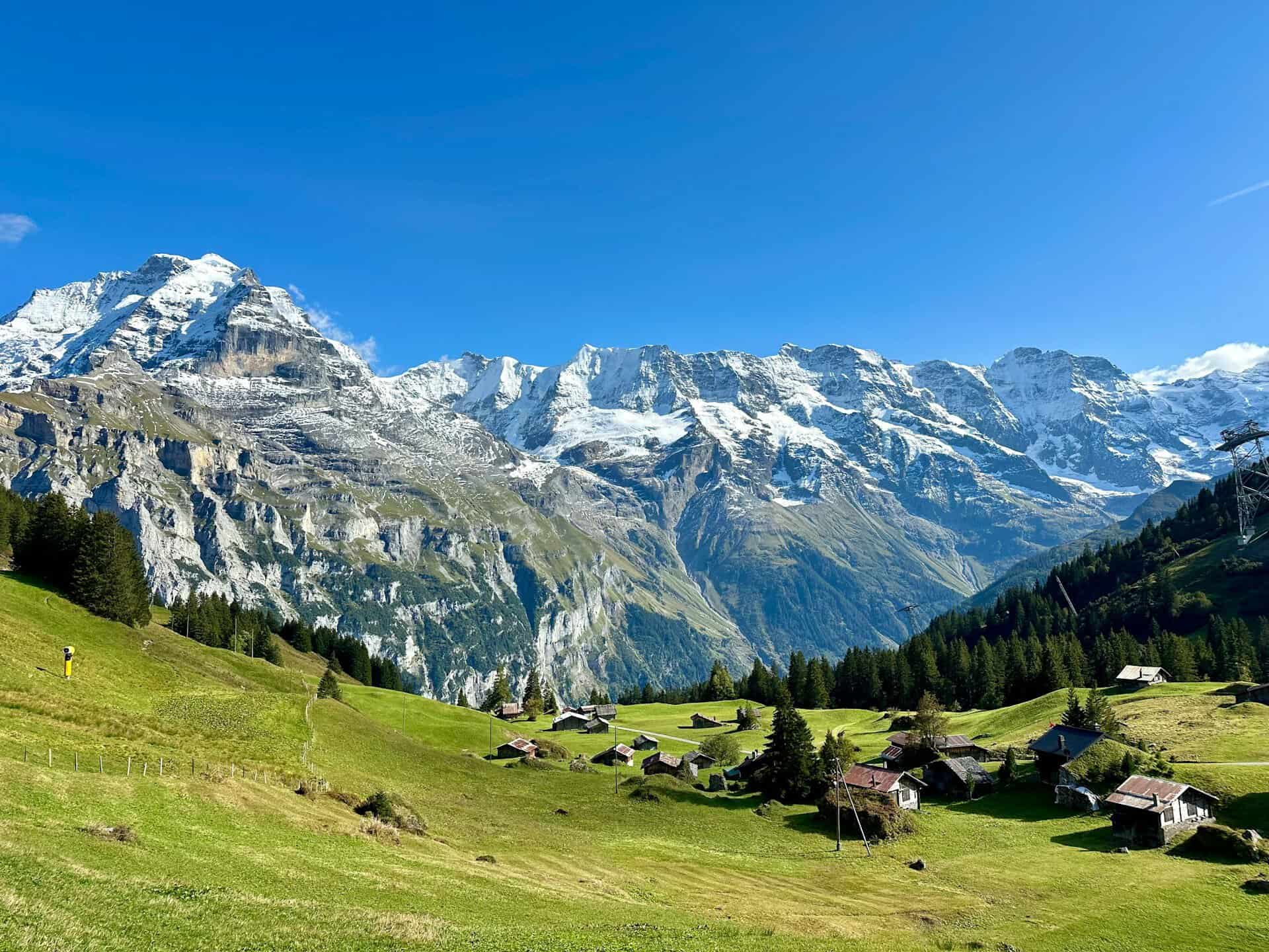 רמת אמנדהובל מעל מירן